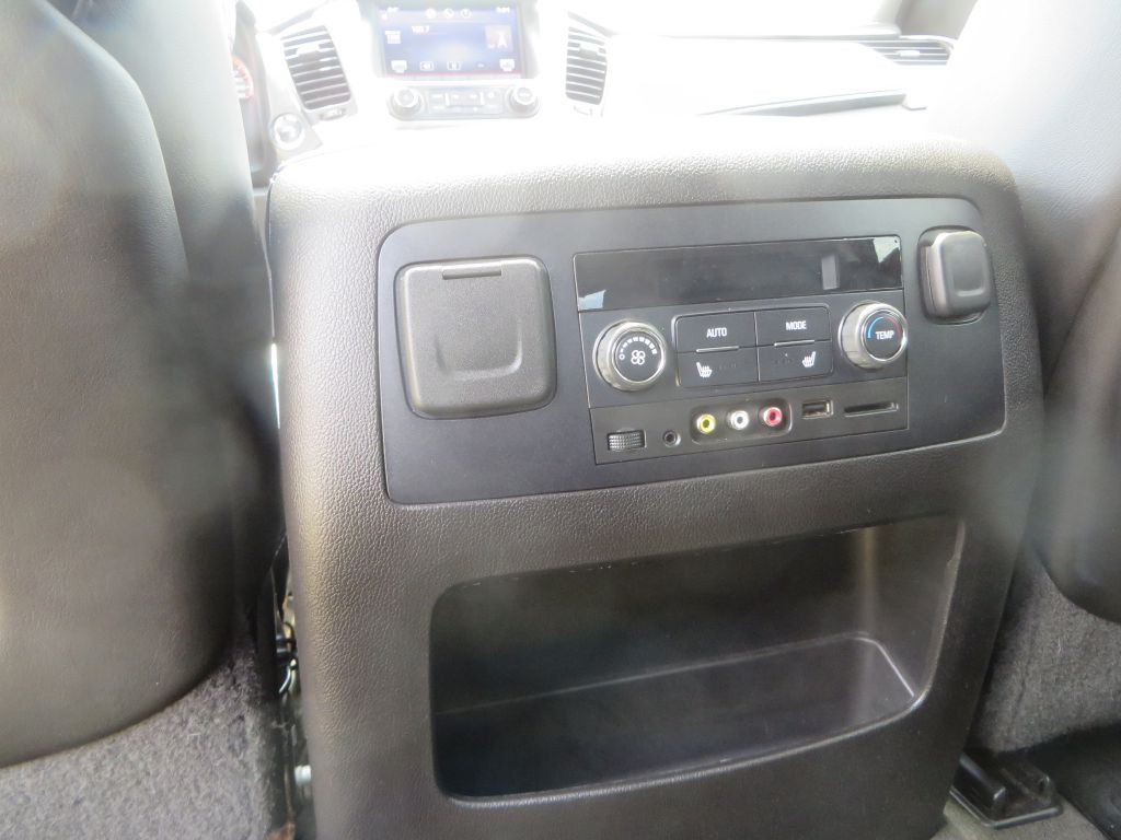 2015 GMC Yukon Image 28
