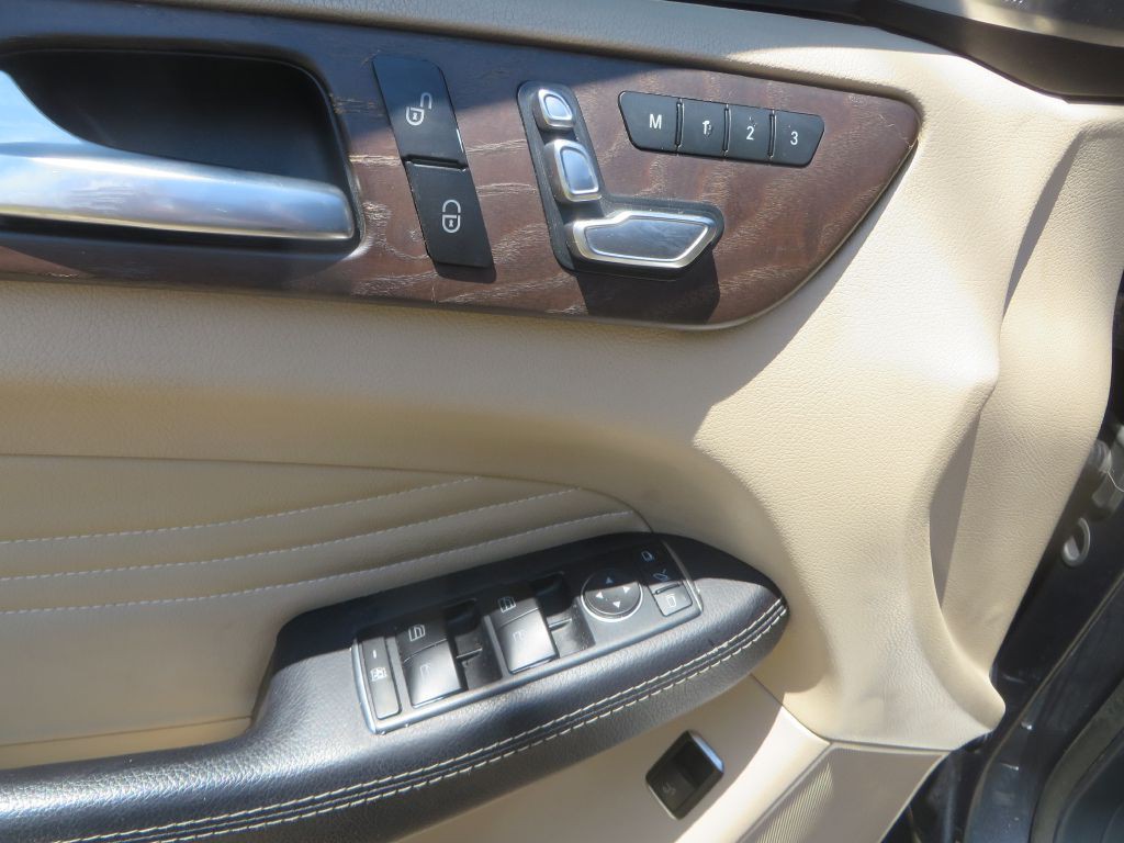 2016 Mercedes-Benz GLE-Class Image 13