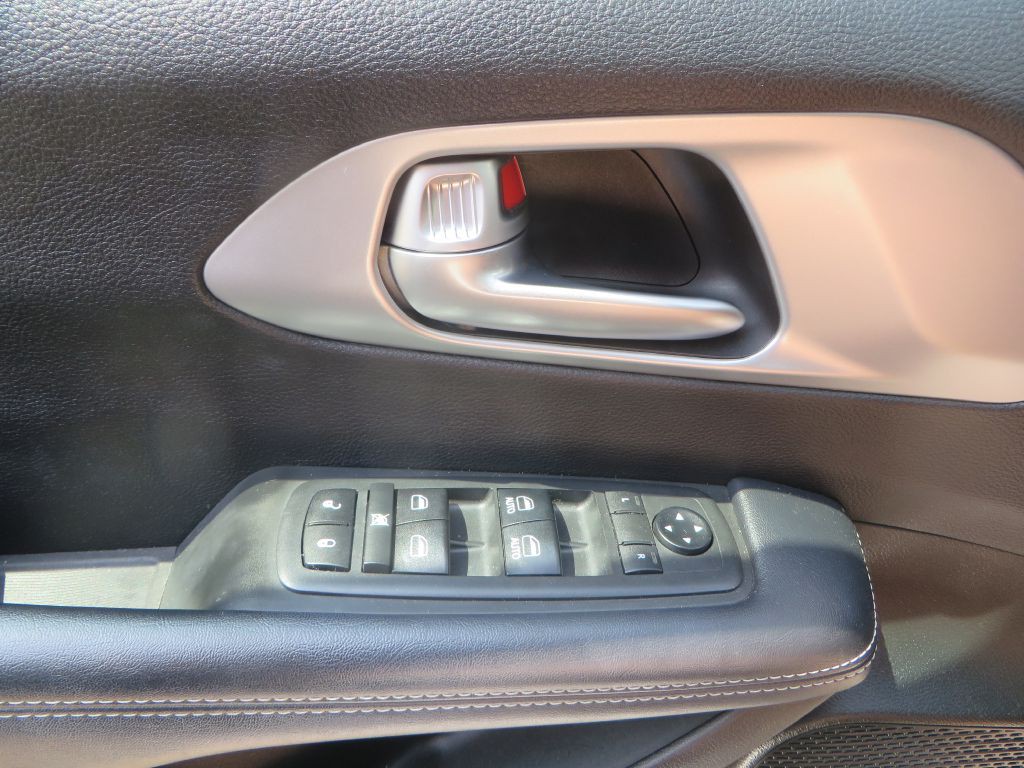 2018 Chrysler Pacifica Image 19