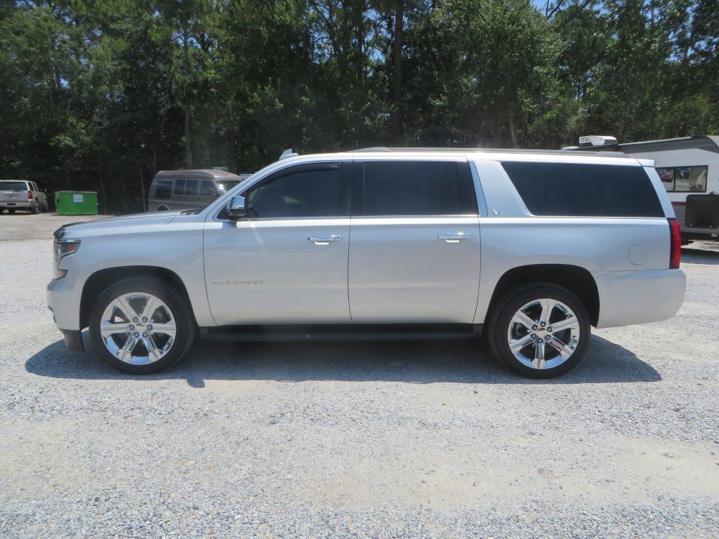 2018 Chevrolet Suburban Image 1