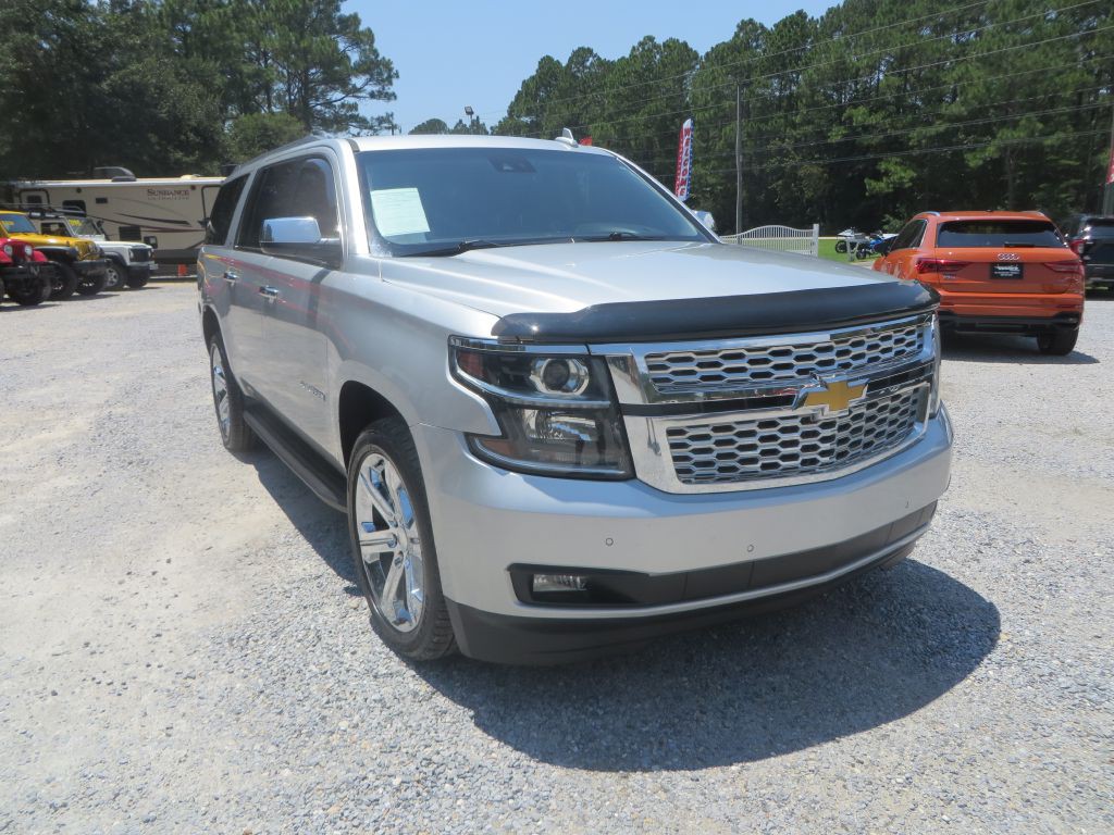 2018 Chevrolet Suburban Image 4