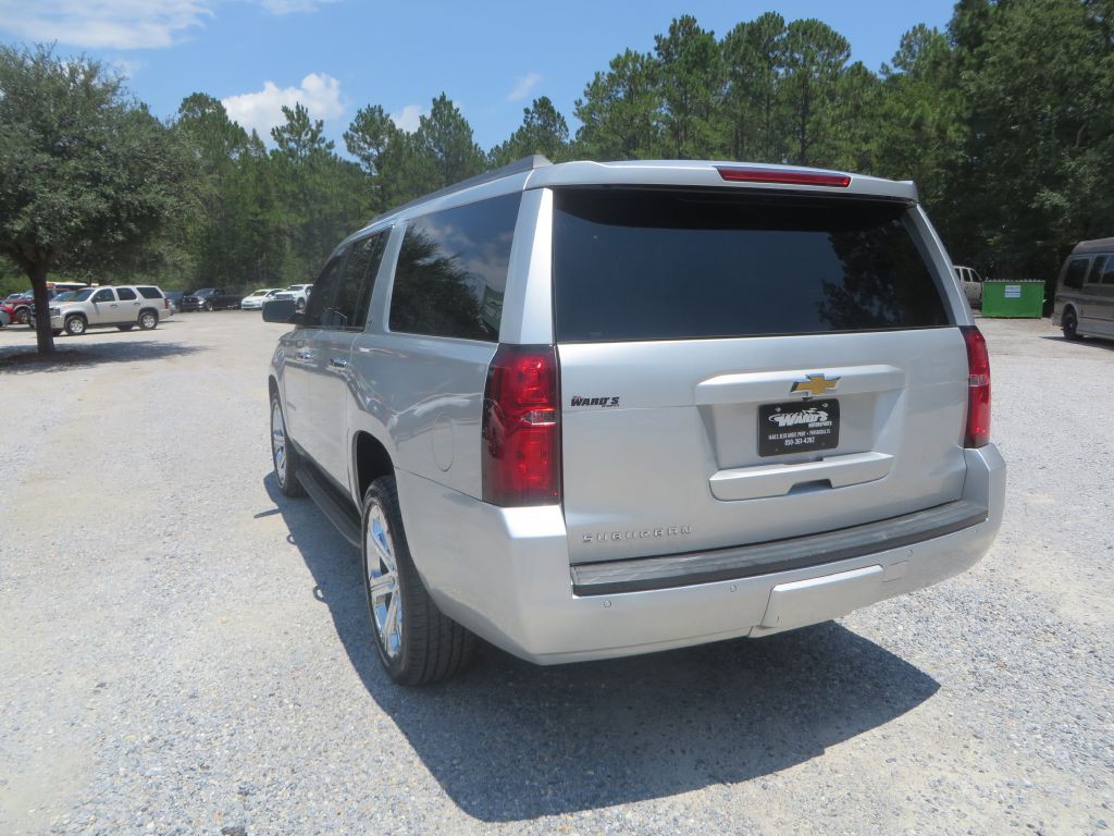 2018 Chevrolet Suburban Image 8