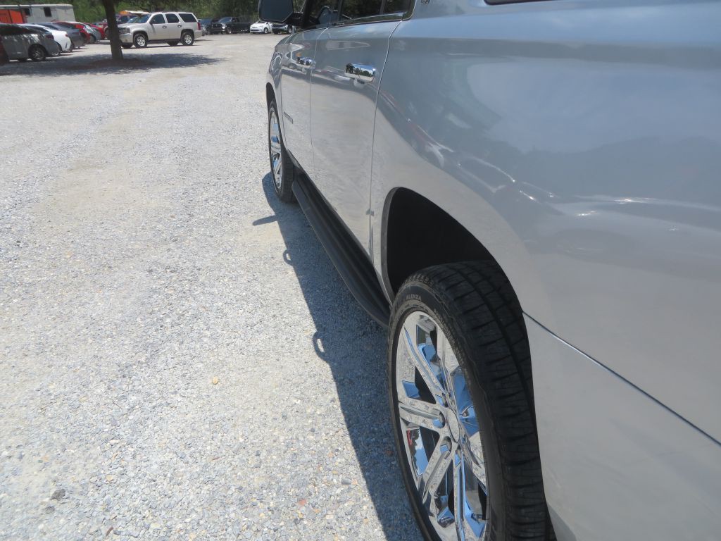 2018 Chevrolet Suburban Image 9