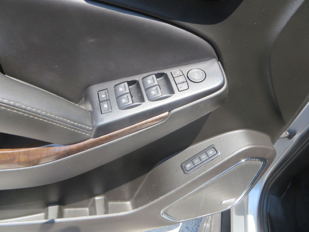 2018 Chevrolet Suburban Image 12