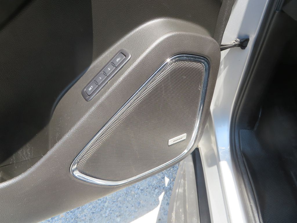 2018 Chevrolet Suburban Image 13
