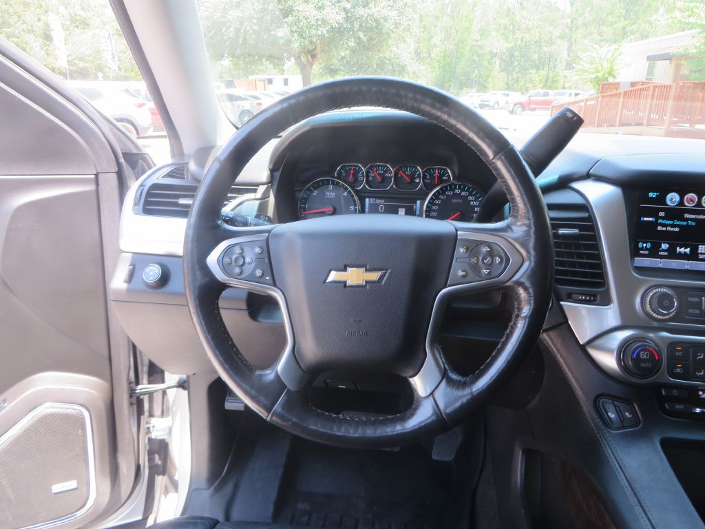2018 Chevrolet Suburban Image 15