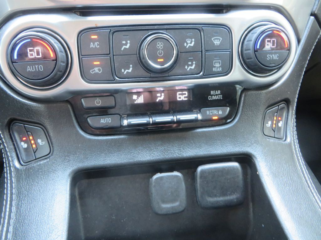 2018 Chevrolet Suburban Image 21