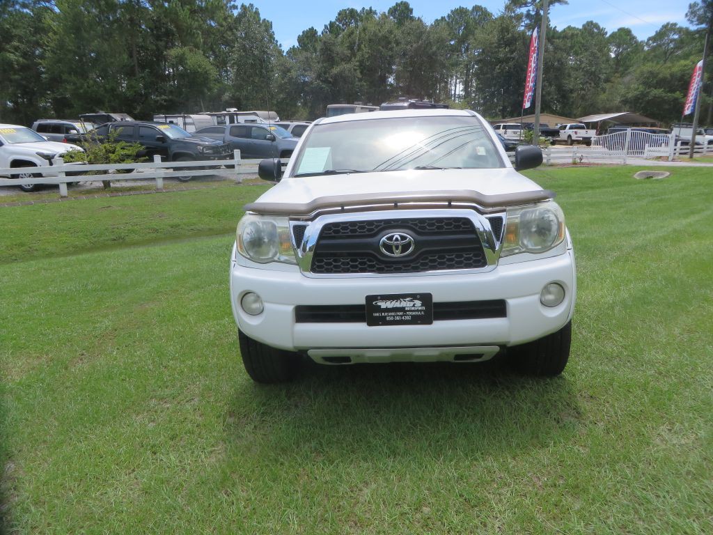 2011 Toyota Tacoma Image 3
