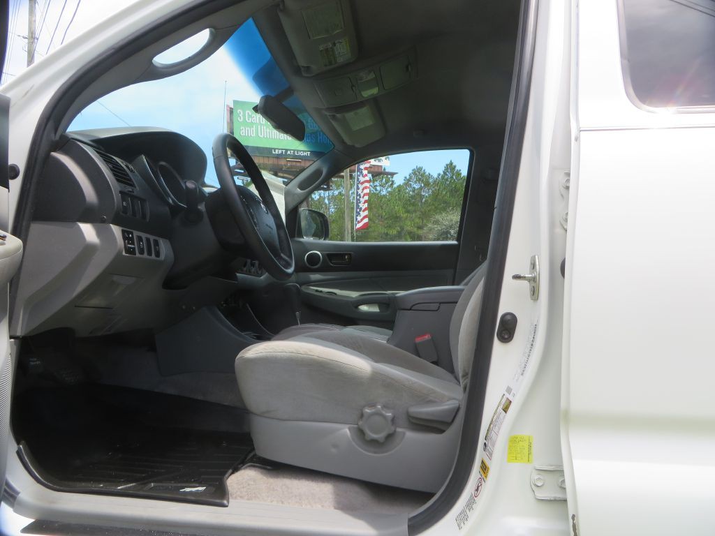 2011 Toyota Tacoma Image 12