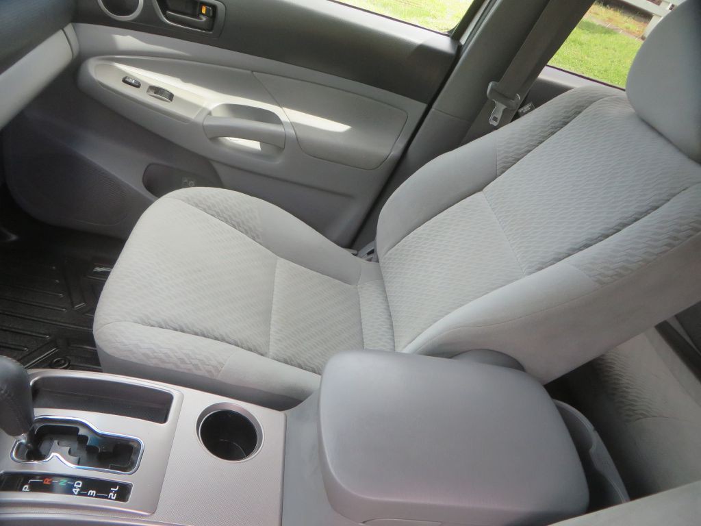 2011 Toyota Tacoma Image 23