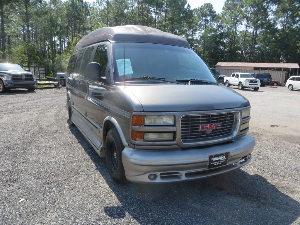 2002 GMC Savana Image 4