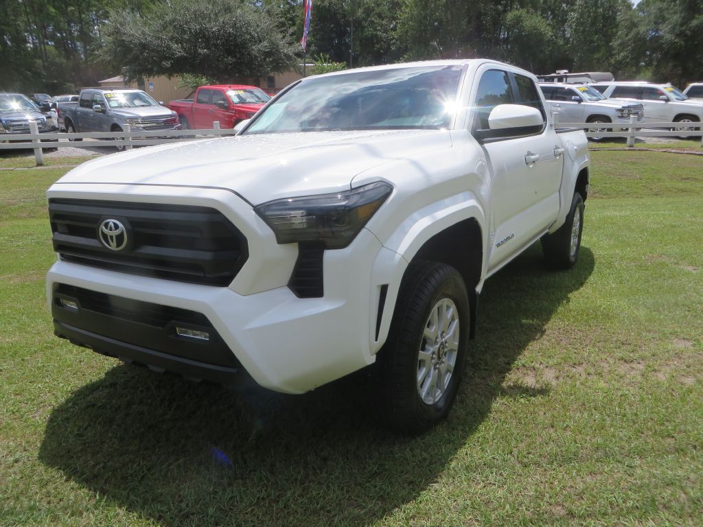 2024 Toyota Tacoma Image 2