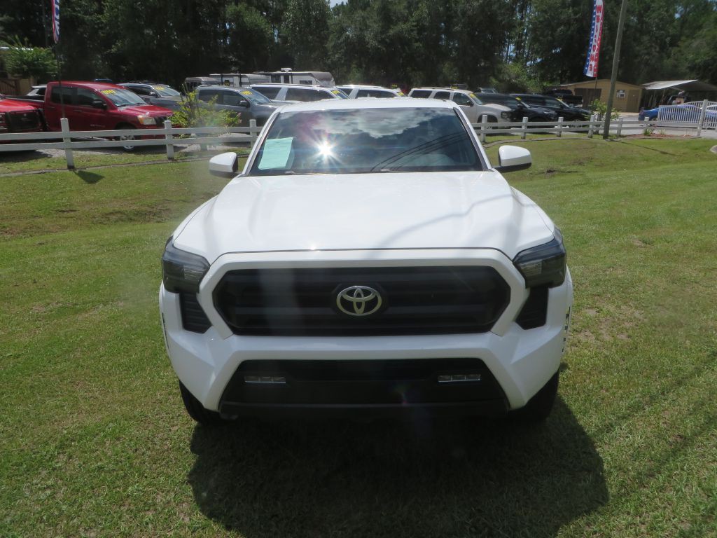 2024 Toyota Tacoma Image 3