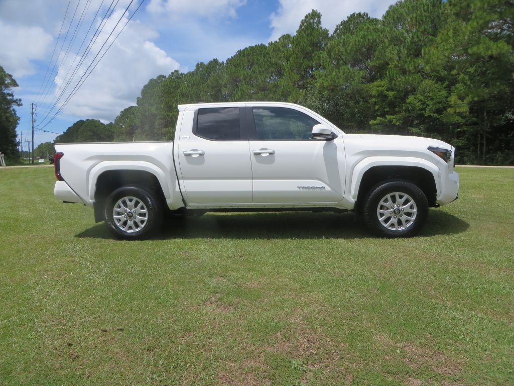 2024 Toyota Tacoma Image 5