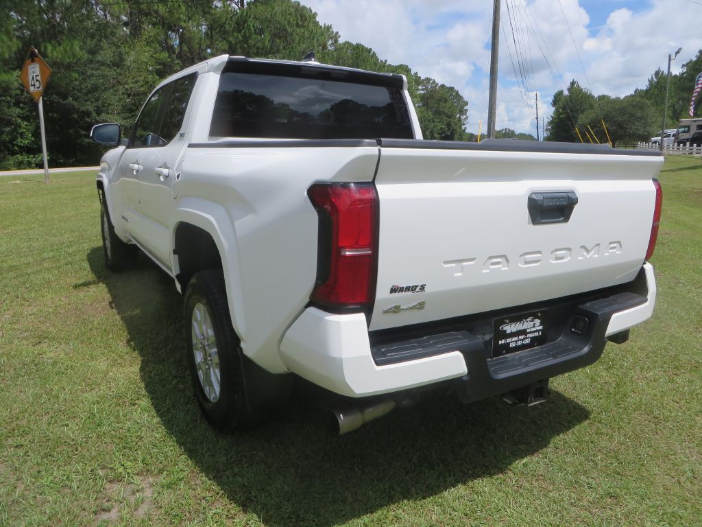 2024 Toyota Tacoma Image 8