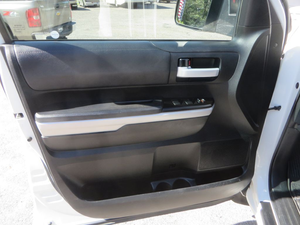 2018 Toyota Tundra Image 13