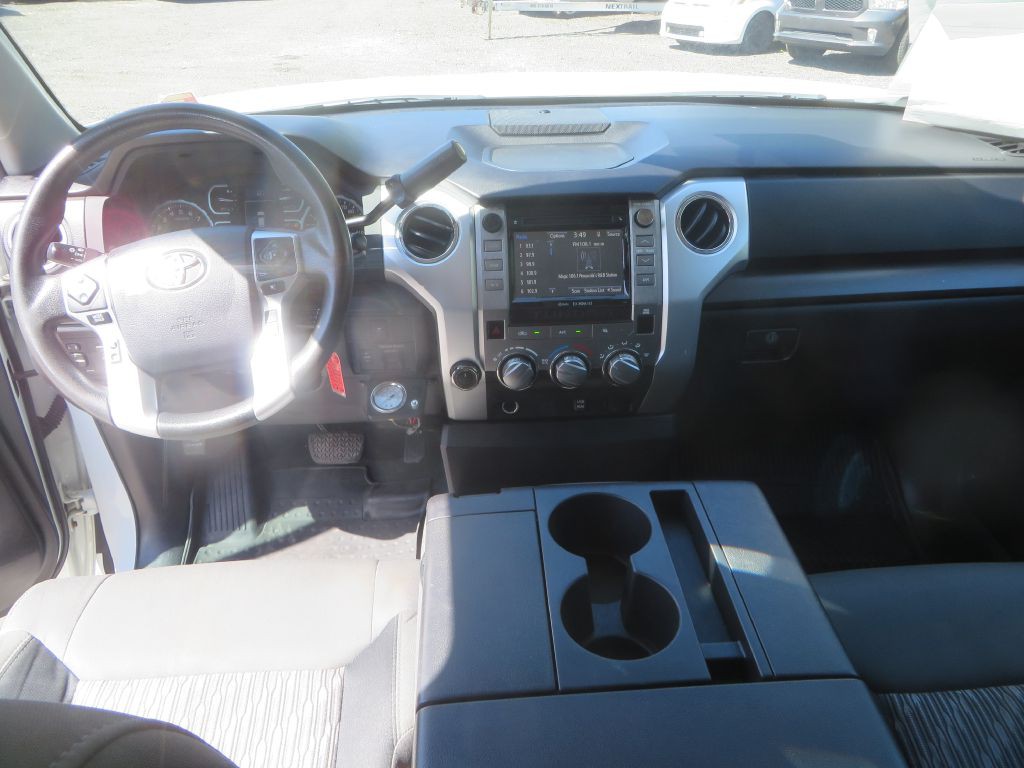 2018 Toyota Tundra Image 15