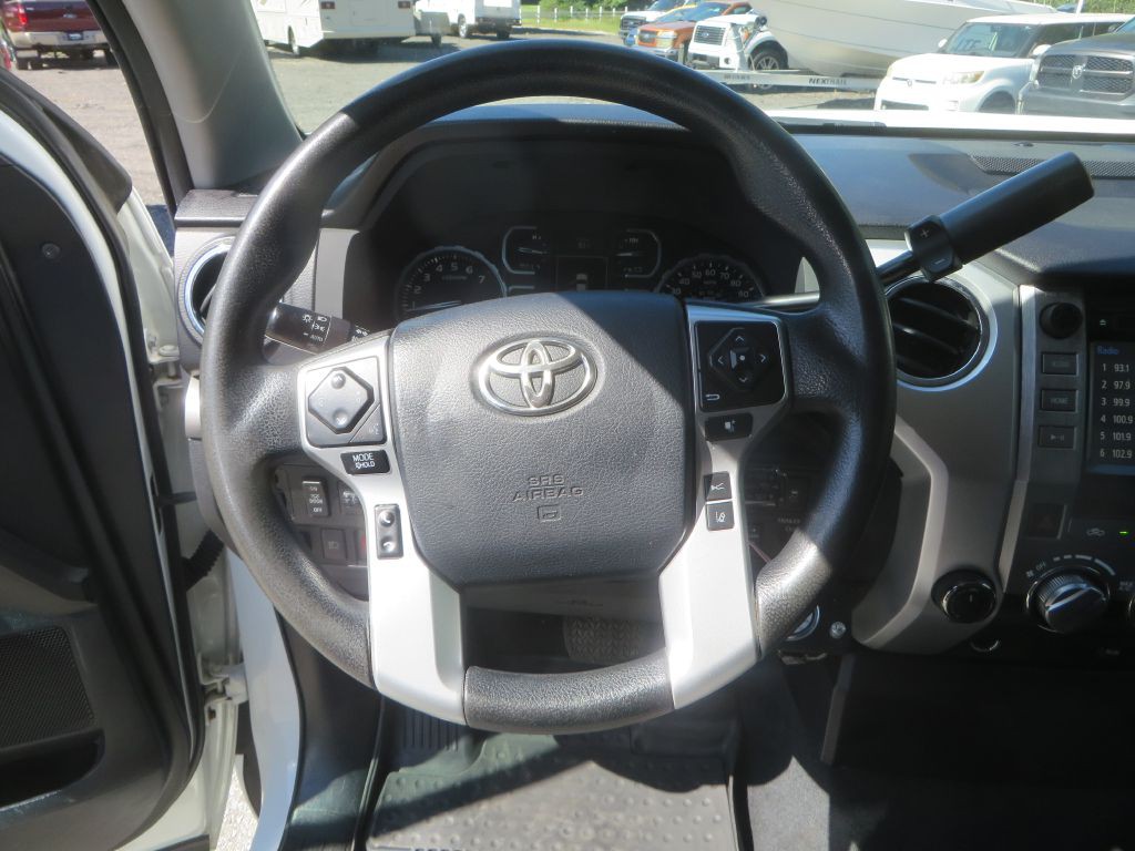 2018 Toyota Tundra Image 16