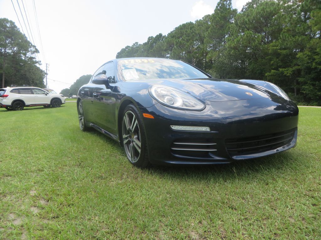 2015 Porsche Panamera Image 4