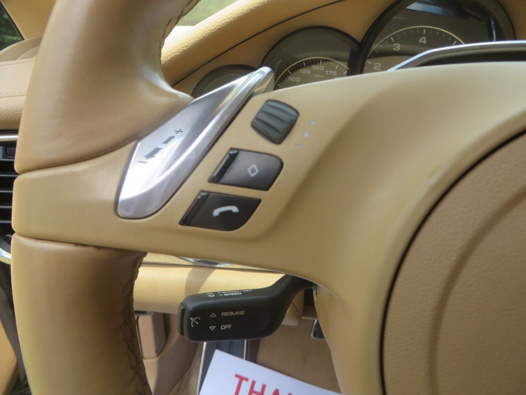 2015 Porsche Panamera Image 15