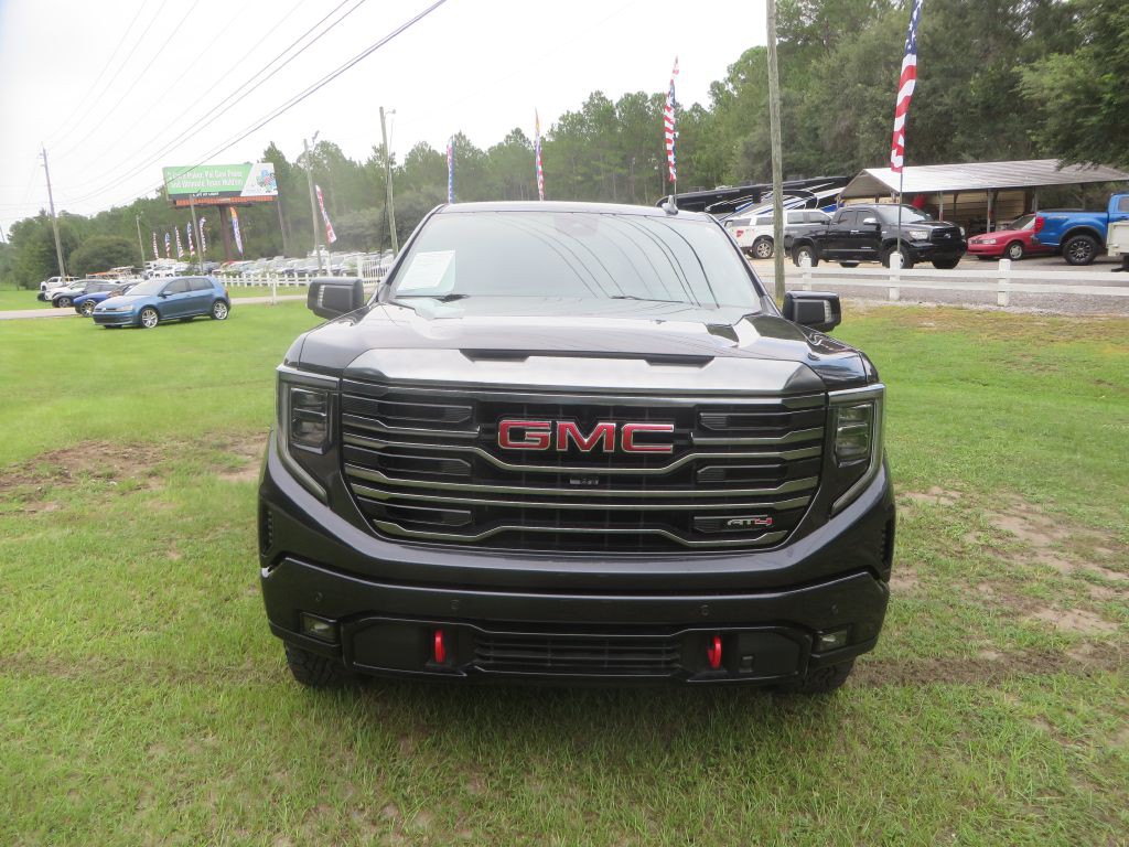 2024 GMC Sierra Image 3