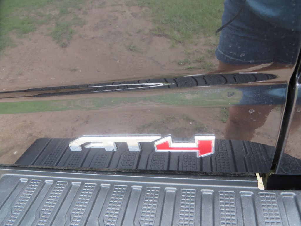 2024 GMC Sierra Image 9