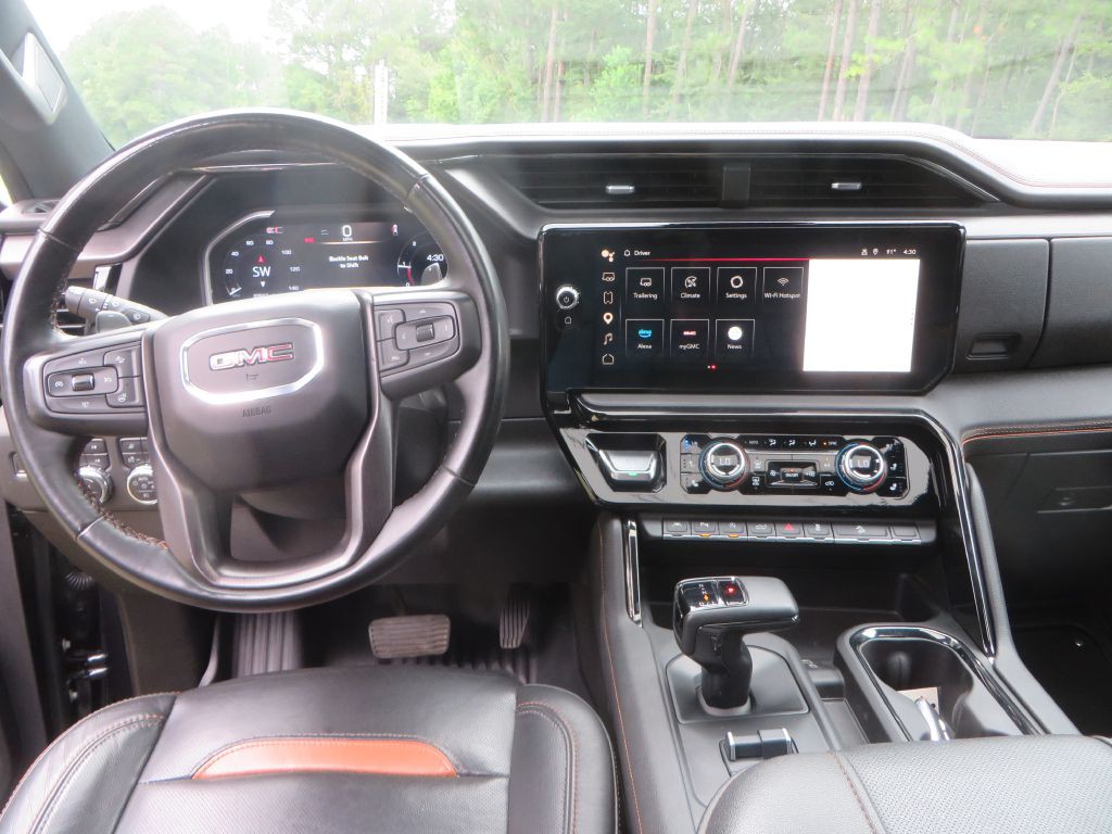 2024 GMC Sierra Image 12
