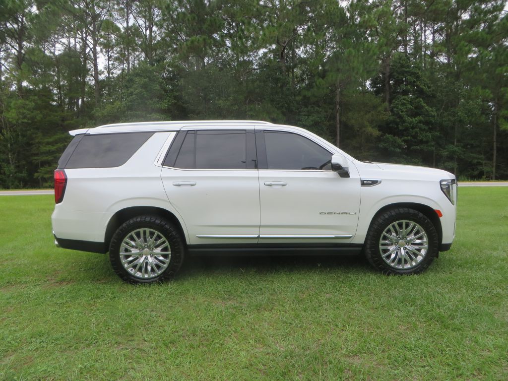 2023 GMC Yukon Image 5