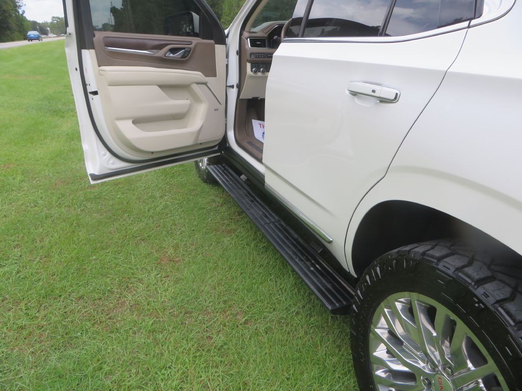 2023 GMC Yukon Image 10