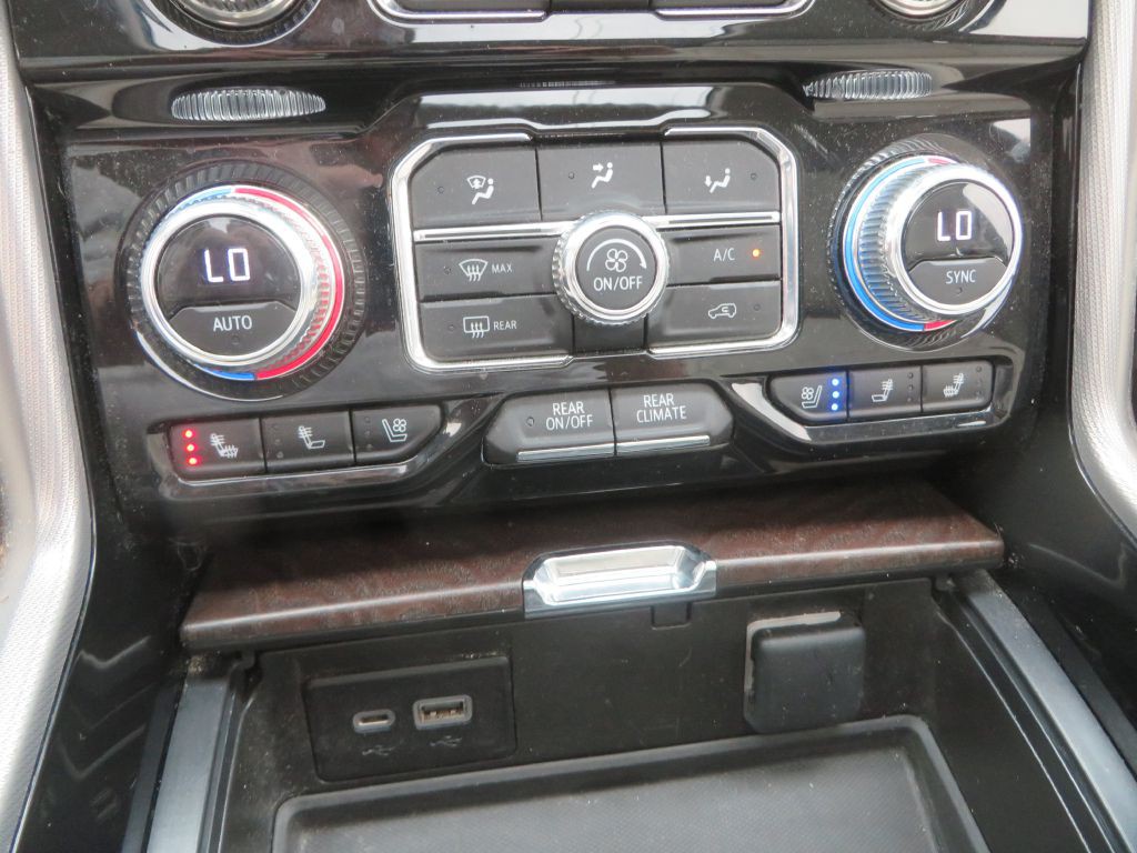 2023 GMC Yukon Image 22