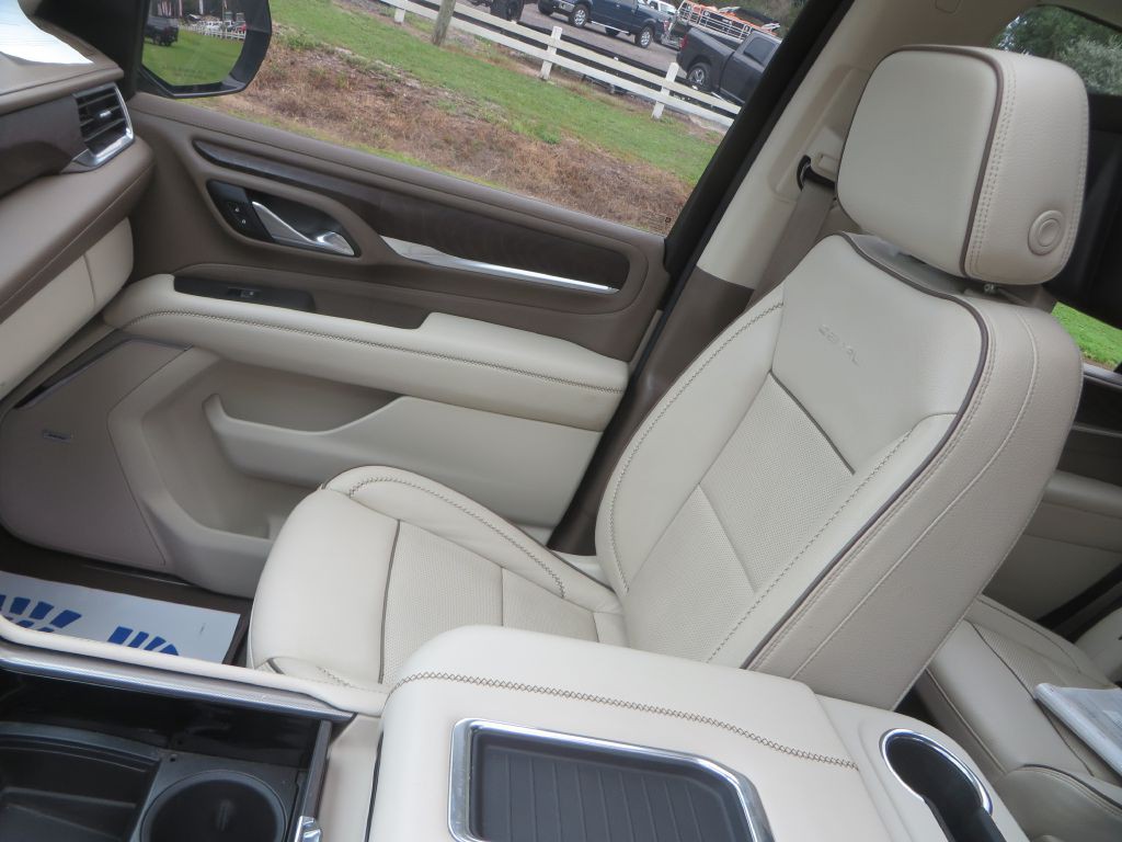 2023 GMC Yukon Image 28