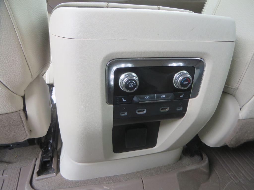 2023 GMC Yukon Image 32