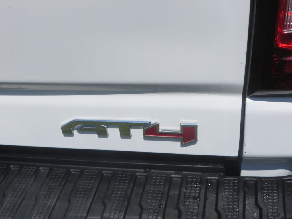 2022 GMC Sierra Image 9