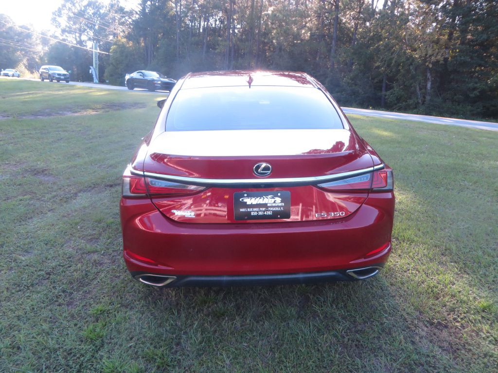 2021 Lexus ES Image 7