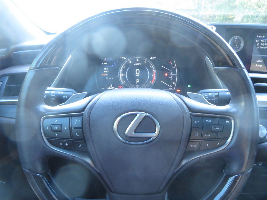 2021 Lexus ES Image 12