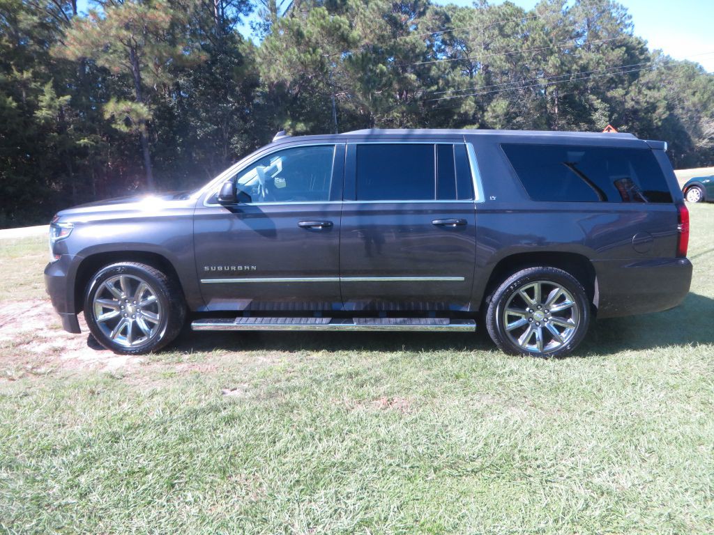 2018 Chevrolet Suburban Image 1
