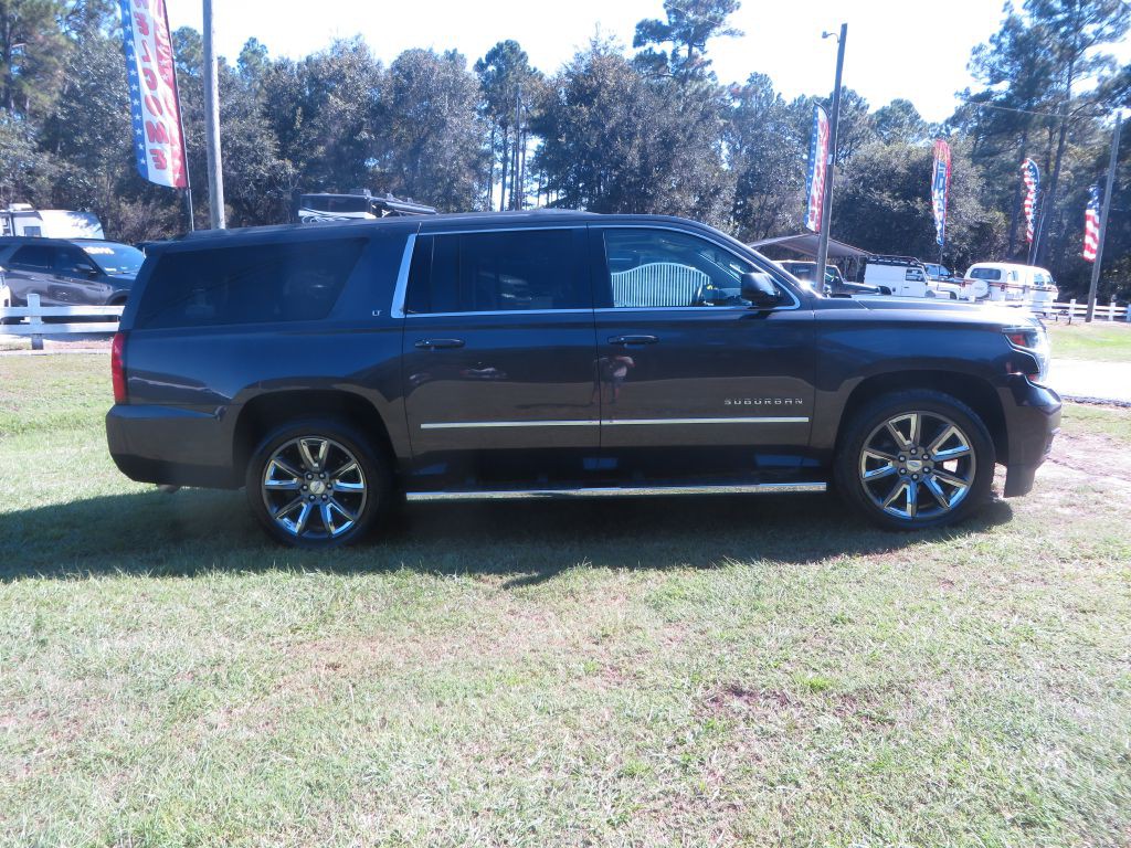 2018 Chevrolet Suburban Image 5