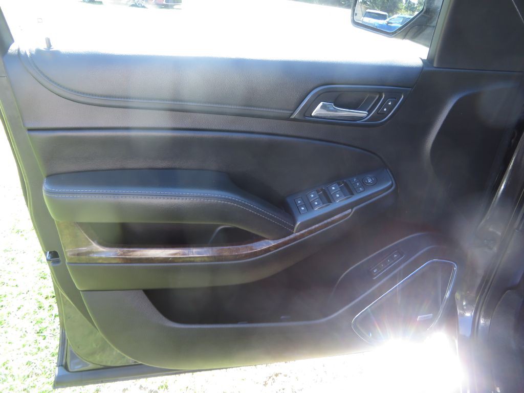 2018 Chevrolet Suburban Image 12