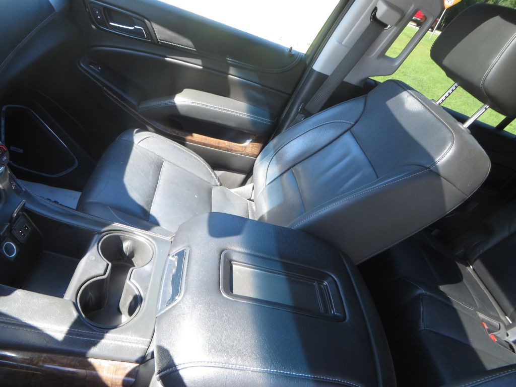 2018 Chevrolet Suburban Image 25