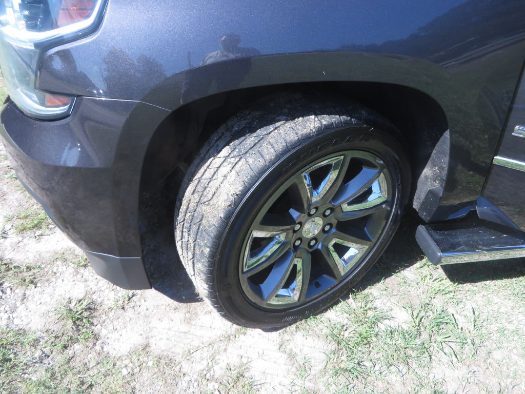 2018 Chevrolet Suburban Image 32