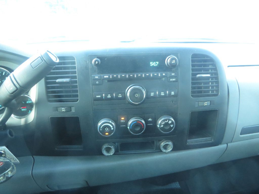 2010 Chevrolet Silverado 1500 Image 18