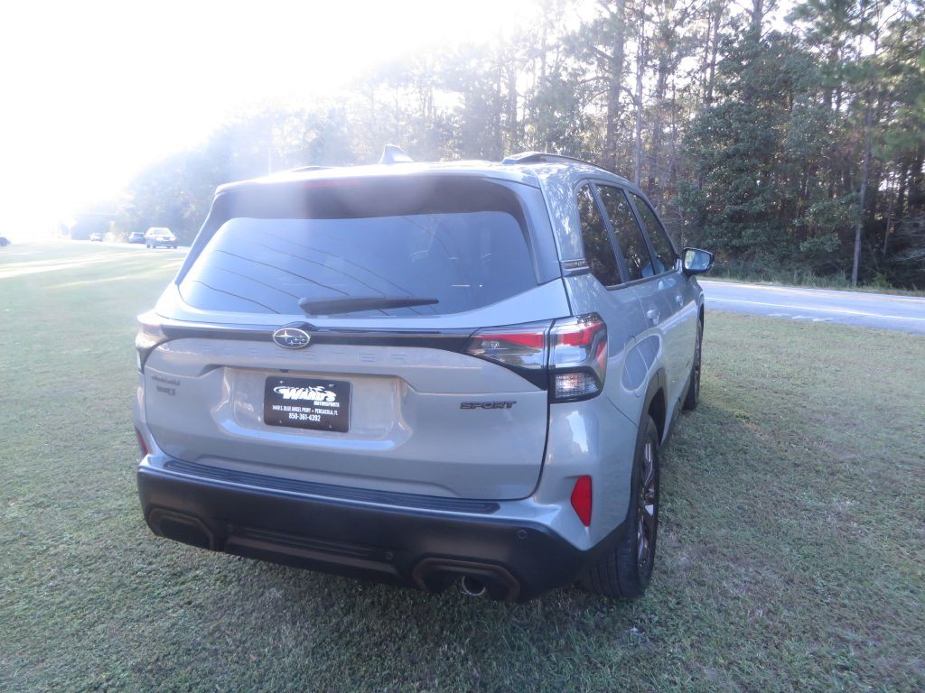 2025 Subaru Forester Image 6