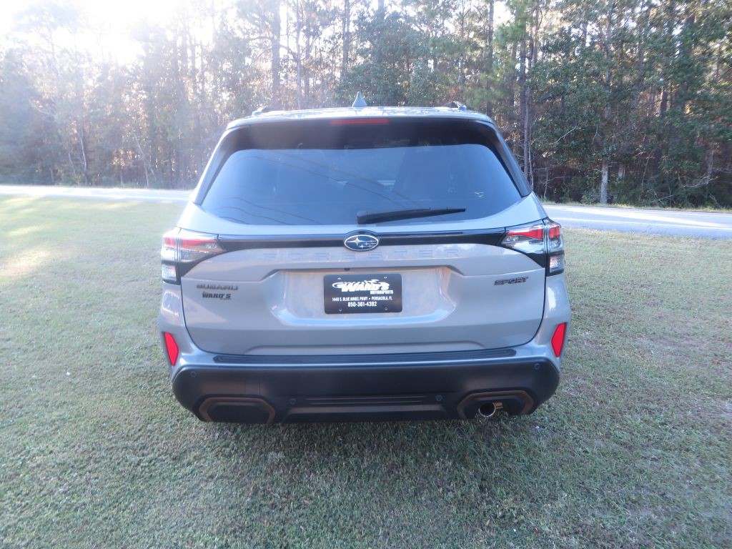 2025 Subaru Forester Image 7
