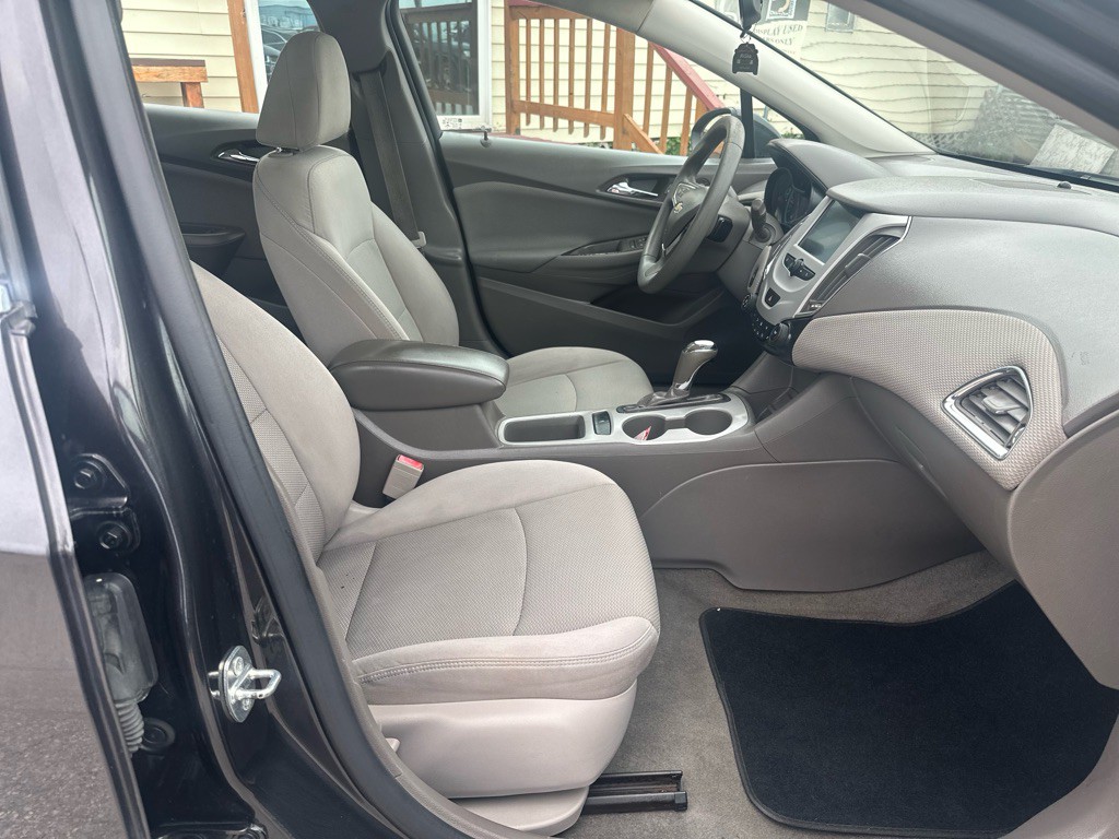 2017 Chevrolet Cruze Image 13