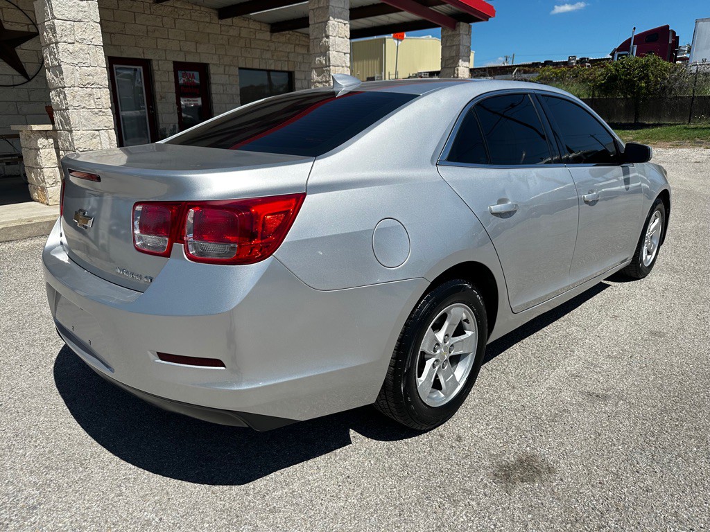 2015 Chevrolet Malibu Image 5