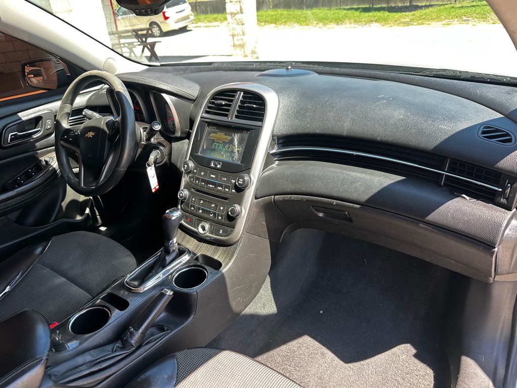 2015 Chevrolet Malibu Image 14