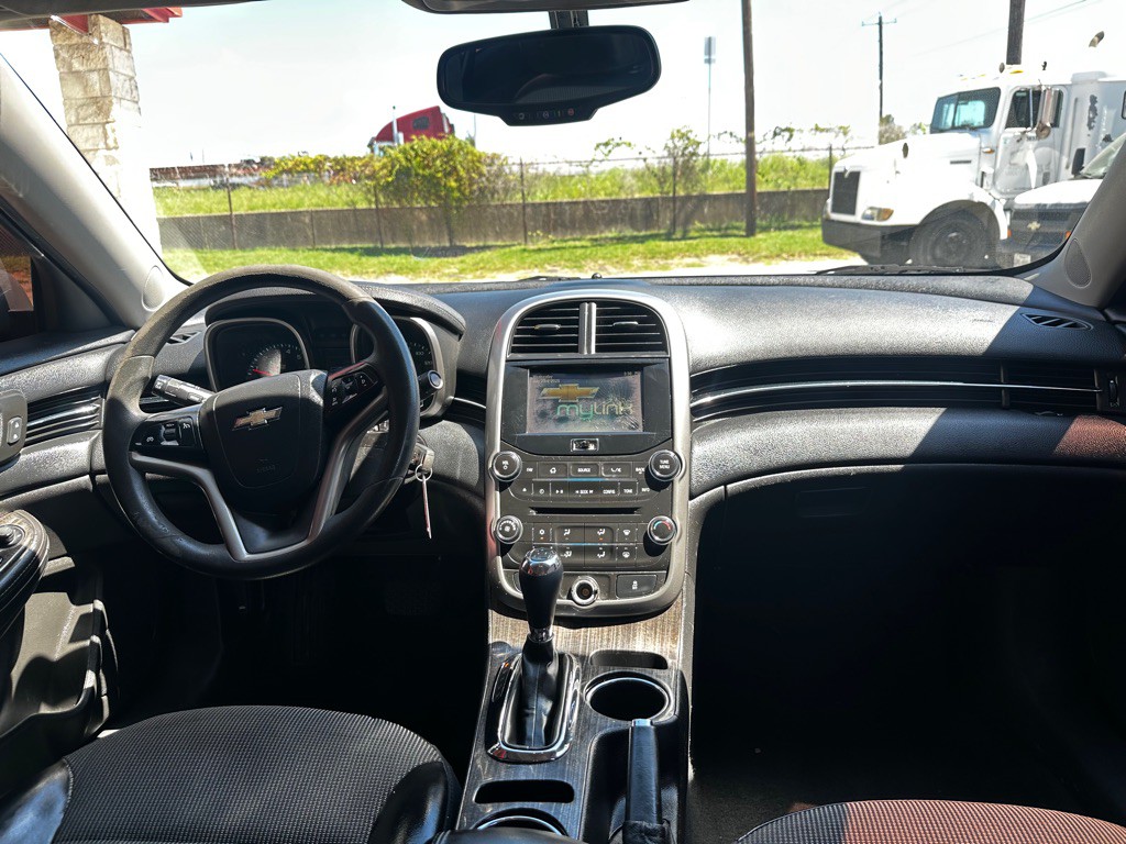 2015 Chevrolet Malibu Image 17