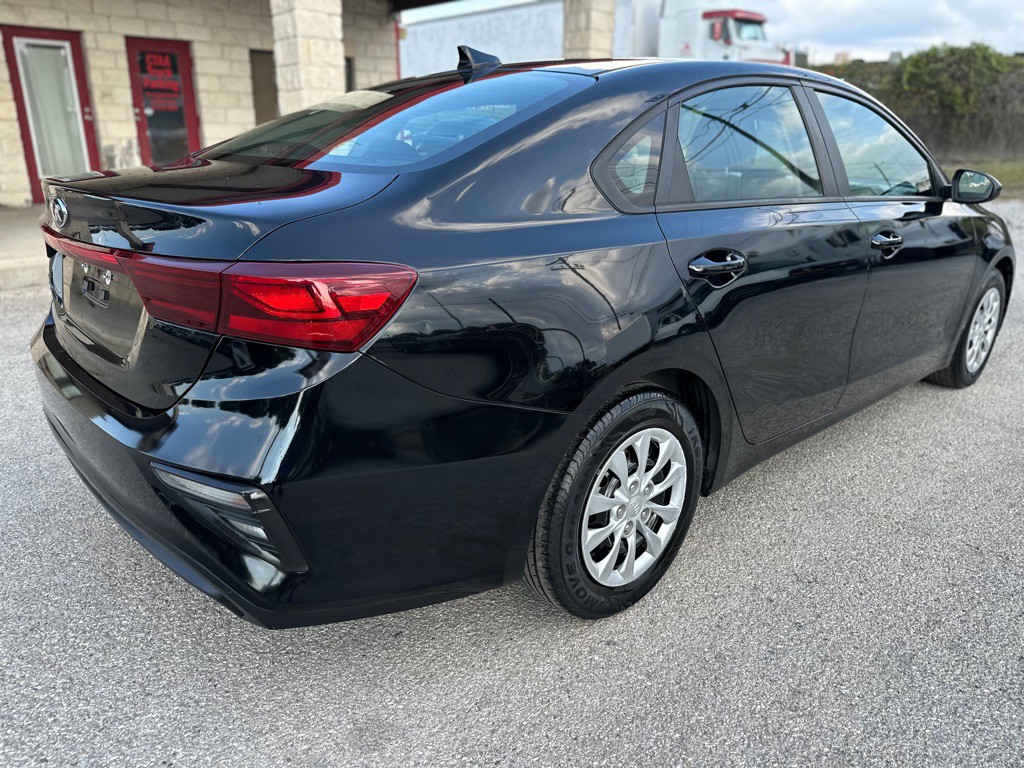 2021 Kia Forte Image 5