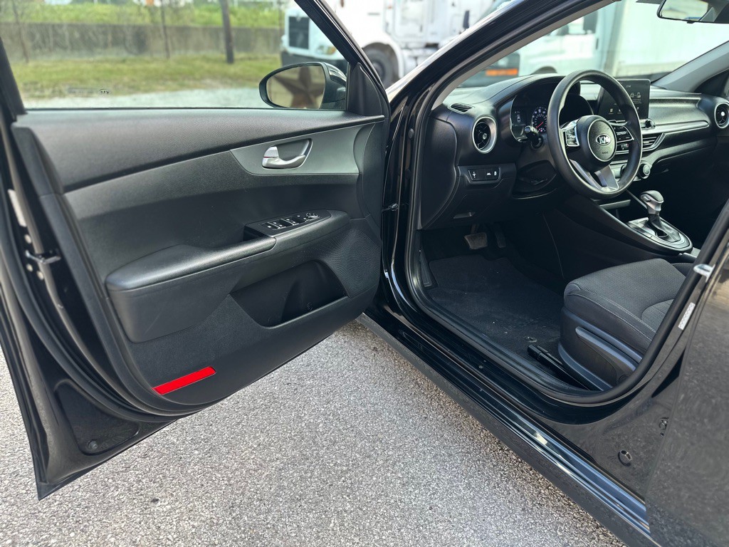 2021 Kia Forte Image 7