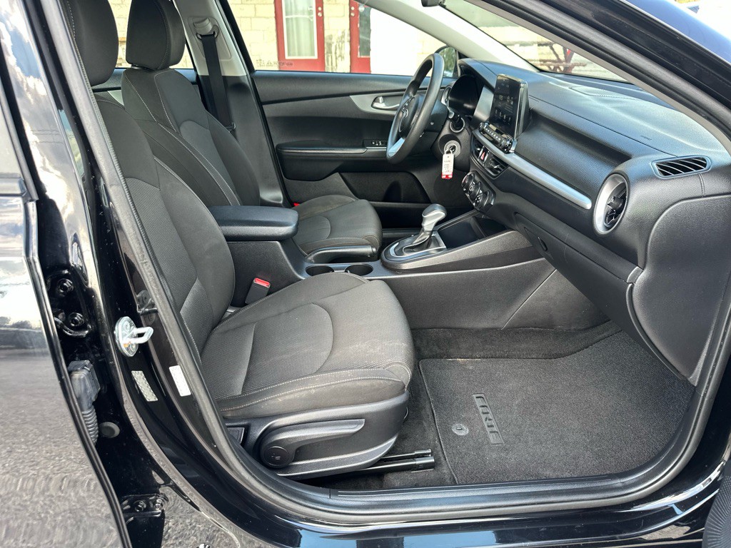 2021 Kia Forte Image 13
